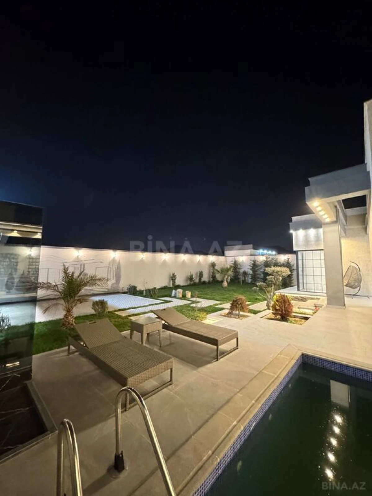 Satılır 5 otaqlı həyət evi 220 m²