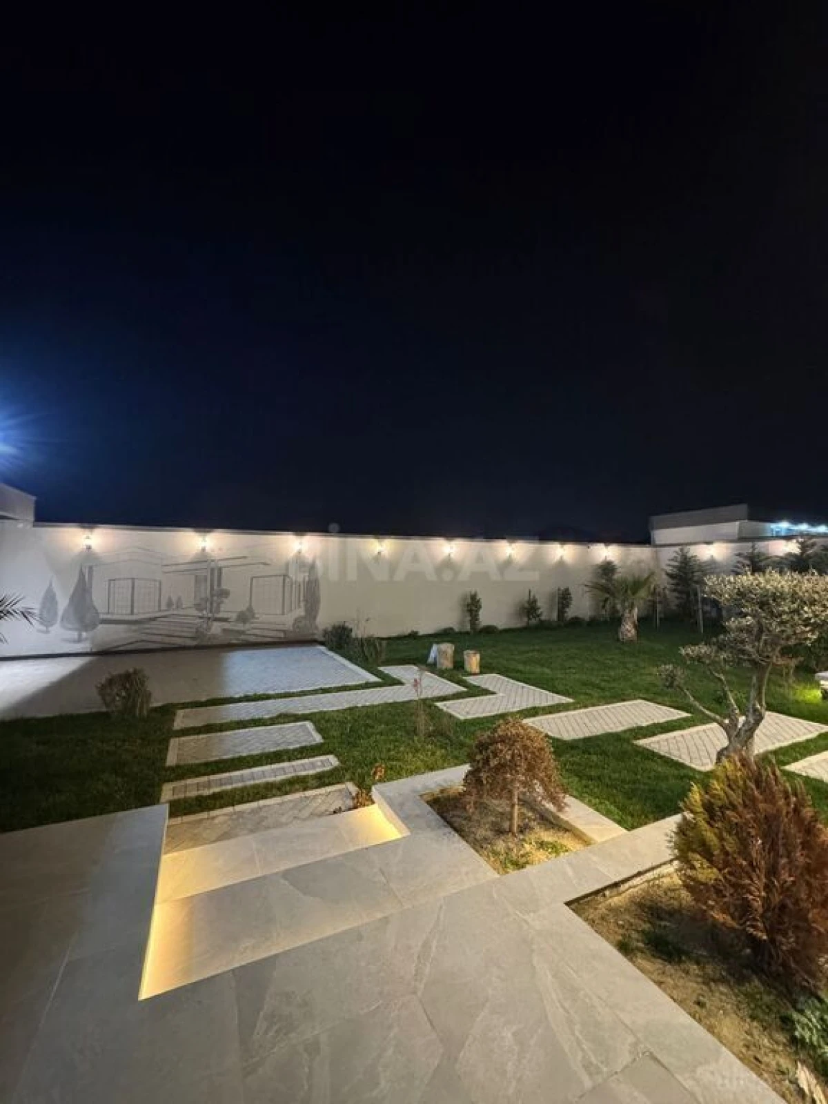 Satılır 5 otaqlı həyət evi 220 m²