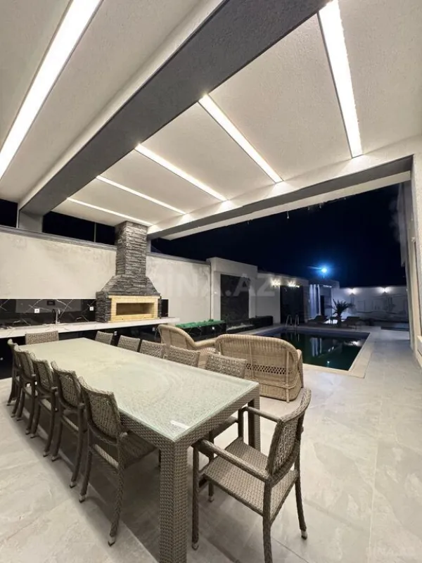 Satılır 5 otaqlı həyət evi 220 m²