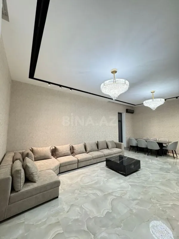 Satılır 5 otaqlı həyət evi 220 m²