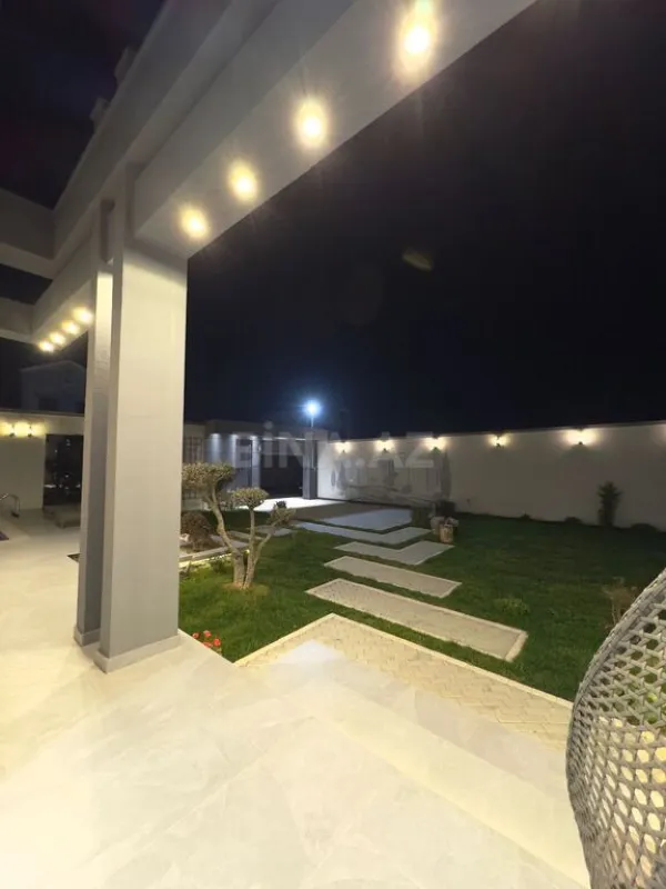 Satılır 5 otaqlı həyət evi 220 m²