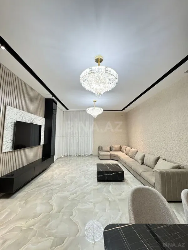 Satılır 5 otaqlı həyət evi 220 m²