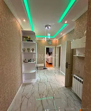 Satılır 3 otaqlı mənzil 130 m²