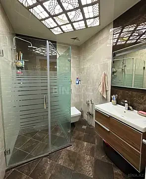Satılır 3 otaqlı mənzil 130 m²