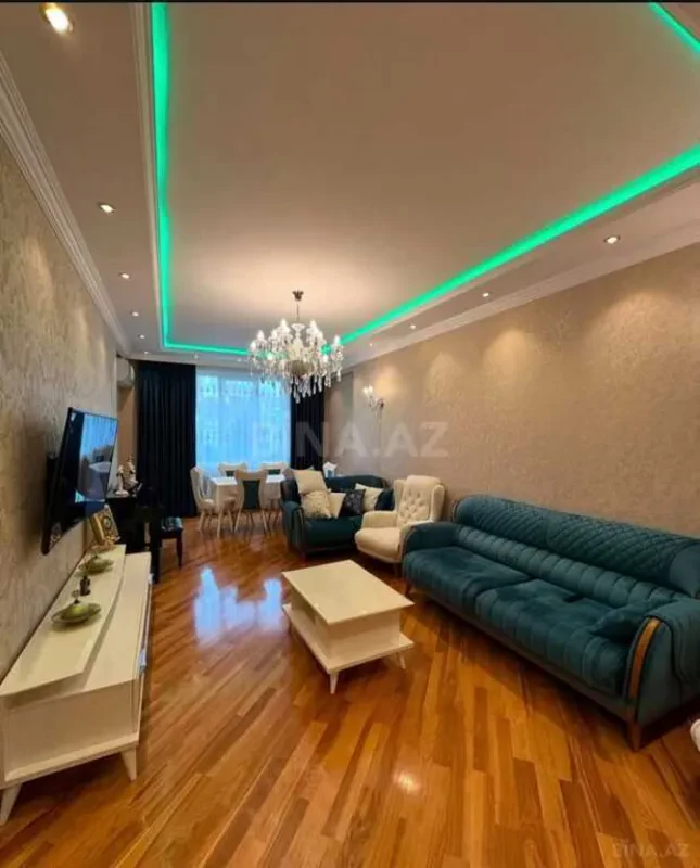 Satılır 3 otaqlı mənzil 130 m²