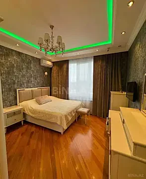 Satılır 3 otaqlı mənzil 130 m²