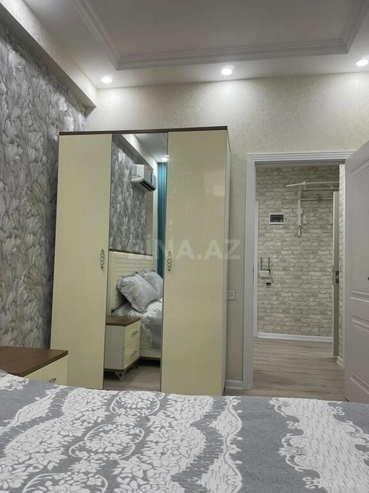 Kirayə verilir 2 otaqlı mənzil 65 m²