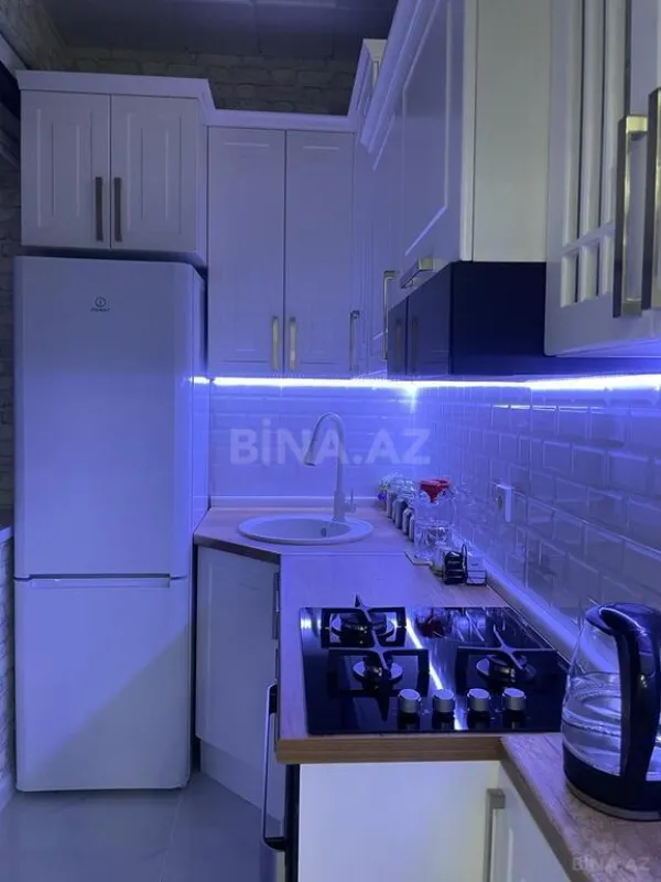 Kirayə verilir 2 otaqlı mənzil 65 m²