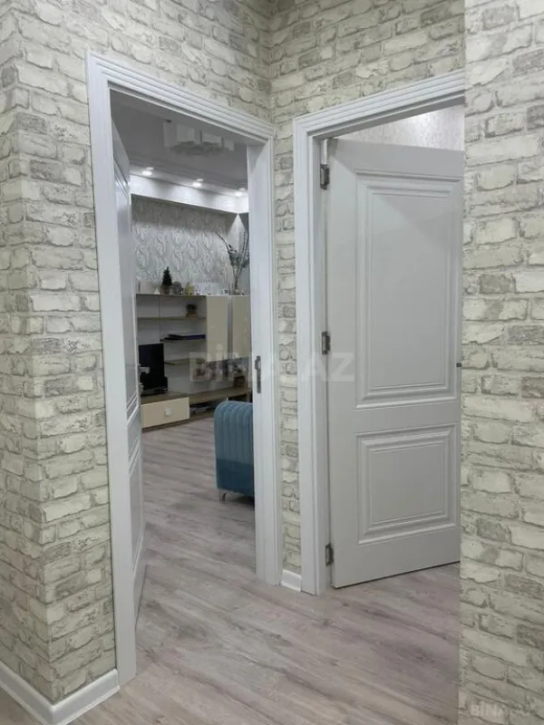 Kirayə verilir 2 otaqlı mənzil 65 m²
