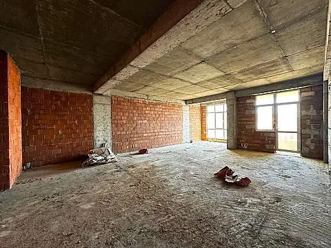 Satılır 3 otaqlı mənzil 170 m²