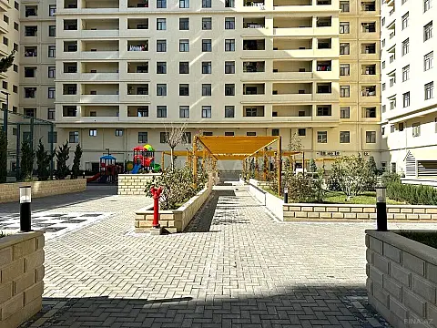 Satılır 3 otaqlı mənzil 170 m²