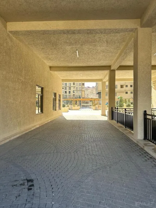 Satılır 3 otaqlı mənzil 170 m²