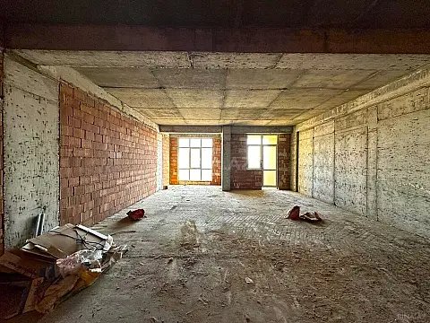 Satılır 3 otaqlı mənzil 170 m²