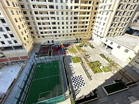 Satılır 3 otaqlı mənzil 170 m²