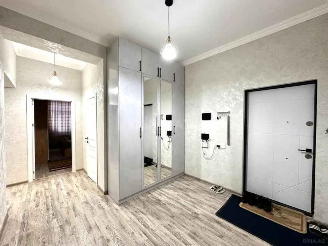 Satılır 3 otaqlı mənzil 105 m²