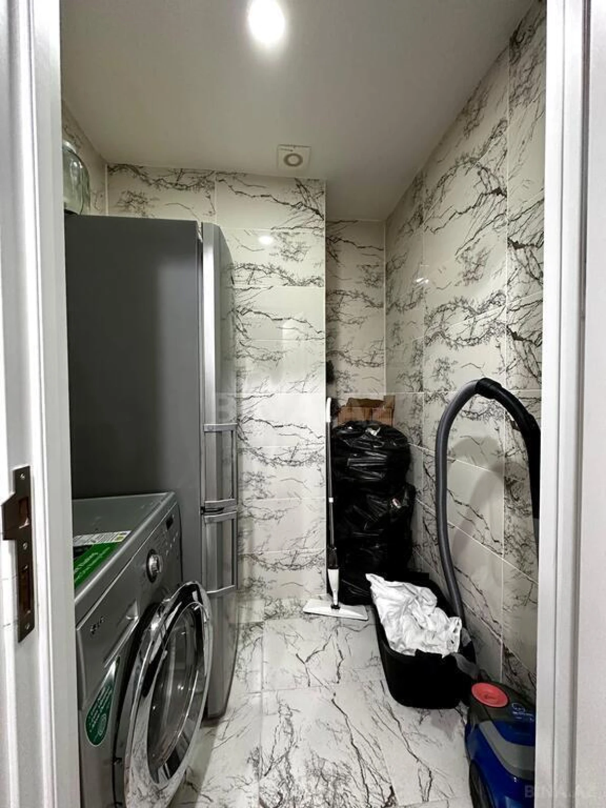 Satılır 3 otaqlı mənzil 105 m²