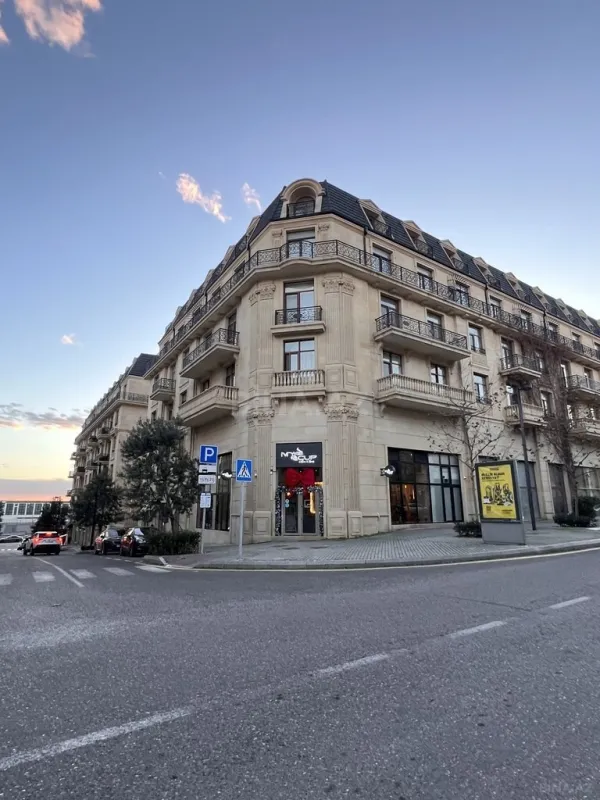 Satılır 3 otaqlı mənzil 83 m²