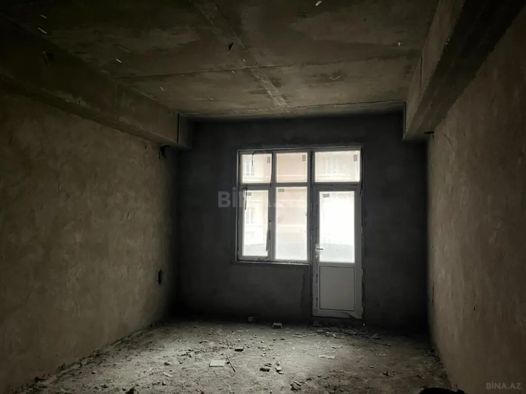 Satılır 3 otaqlı mənzil 140 m²