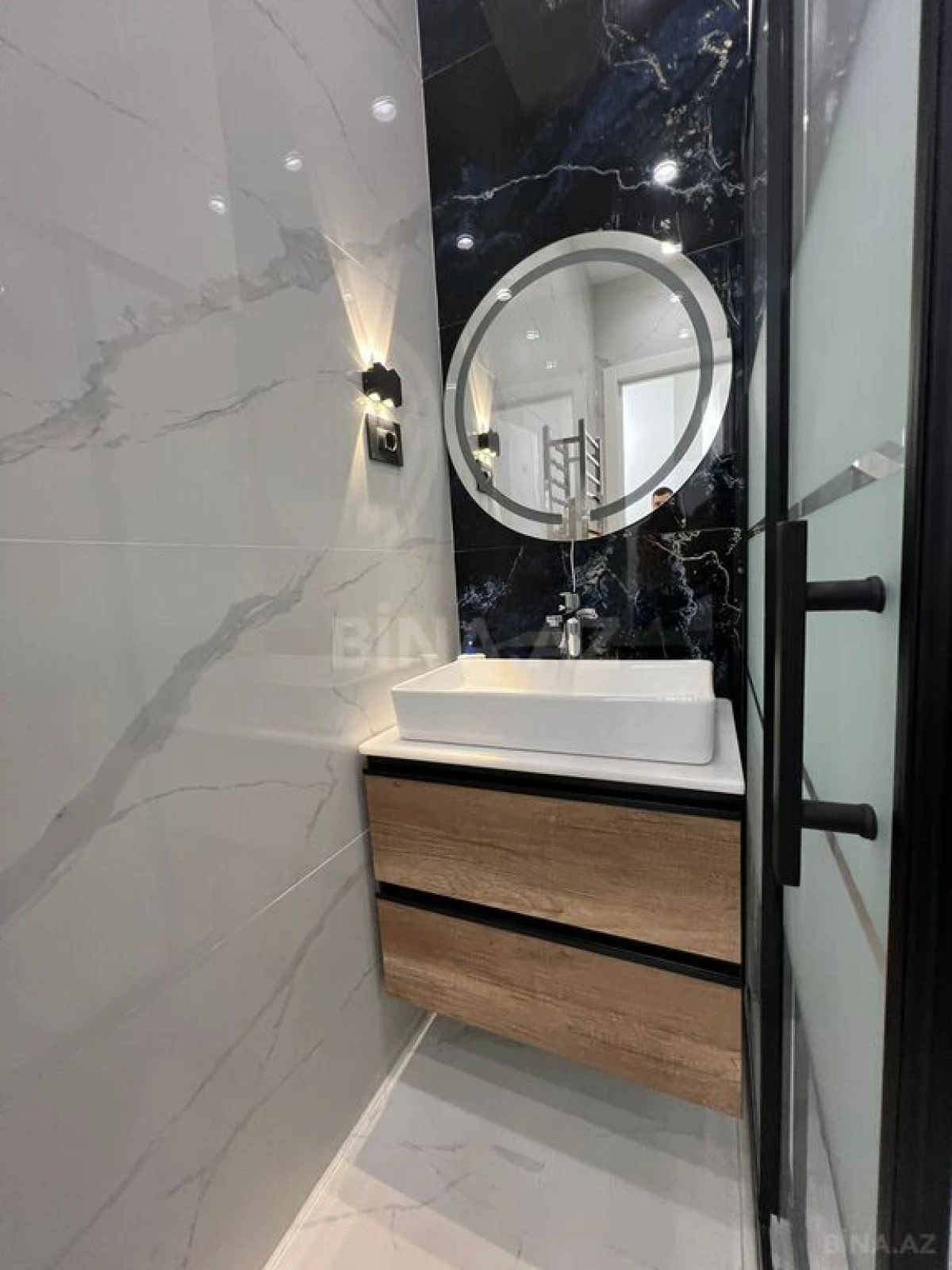 Kirayə verilir 2 otaqlı mənzil 60 m²