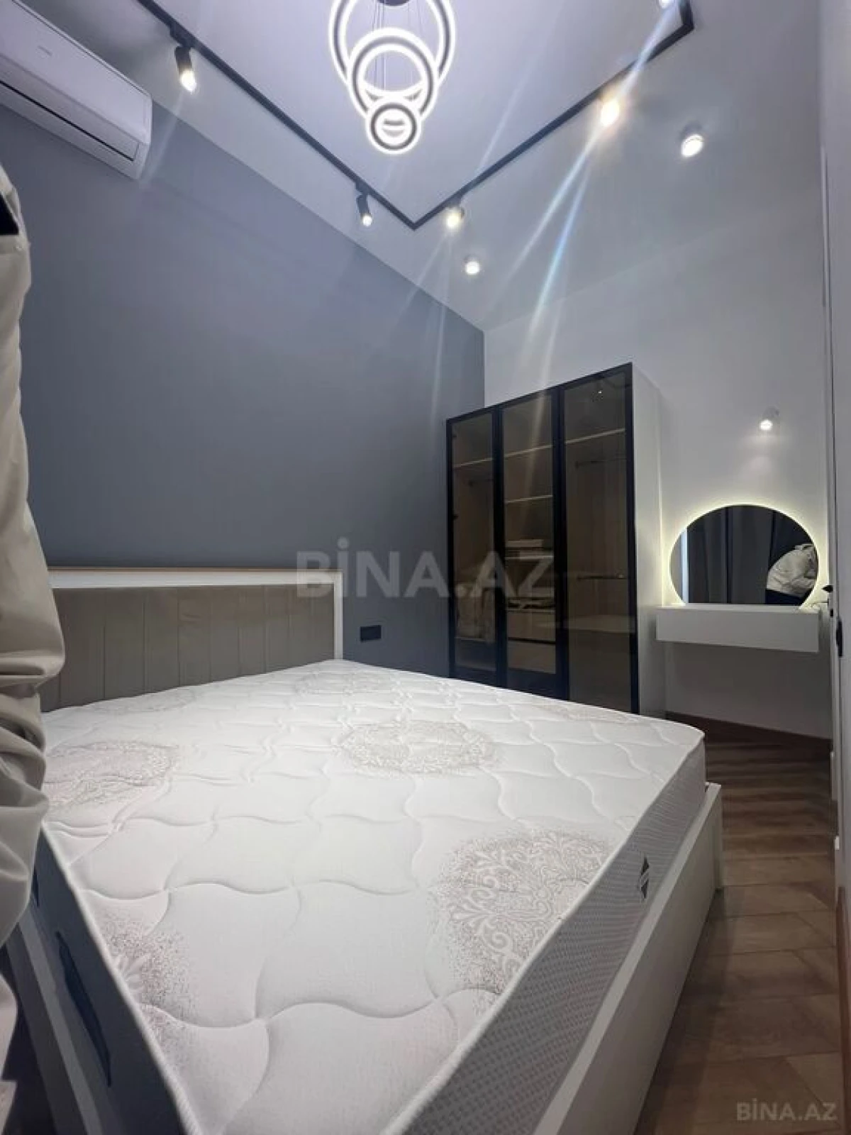 Kirayə verilir 2 otaqlı mənzil 60 m²