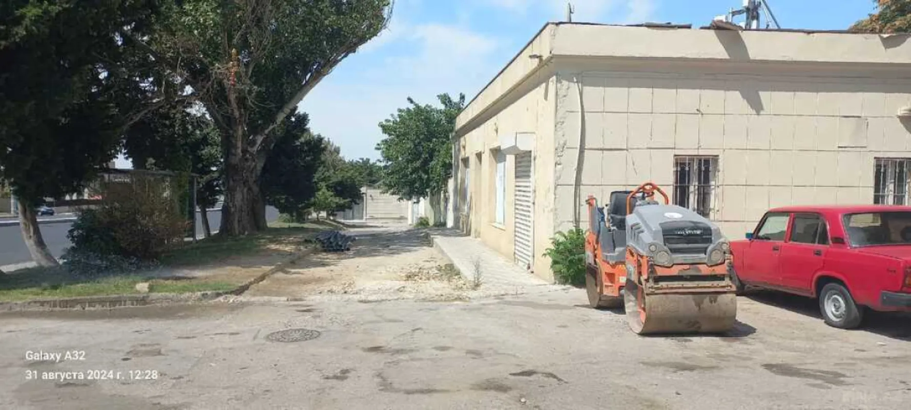 Satılır obyekt 200 m²