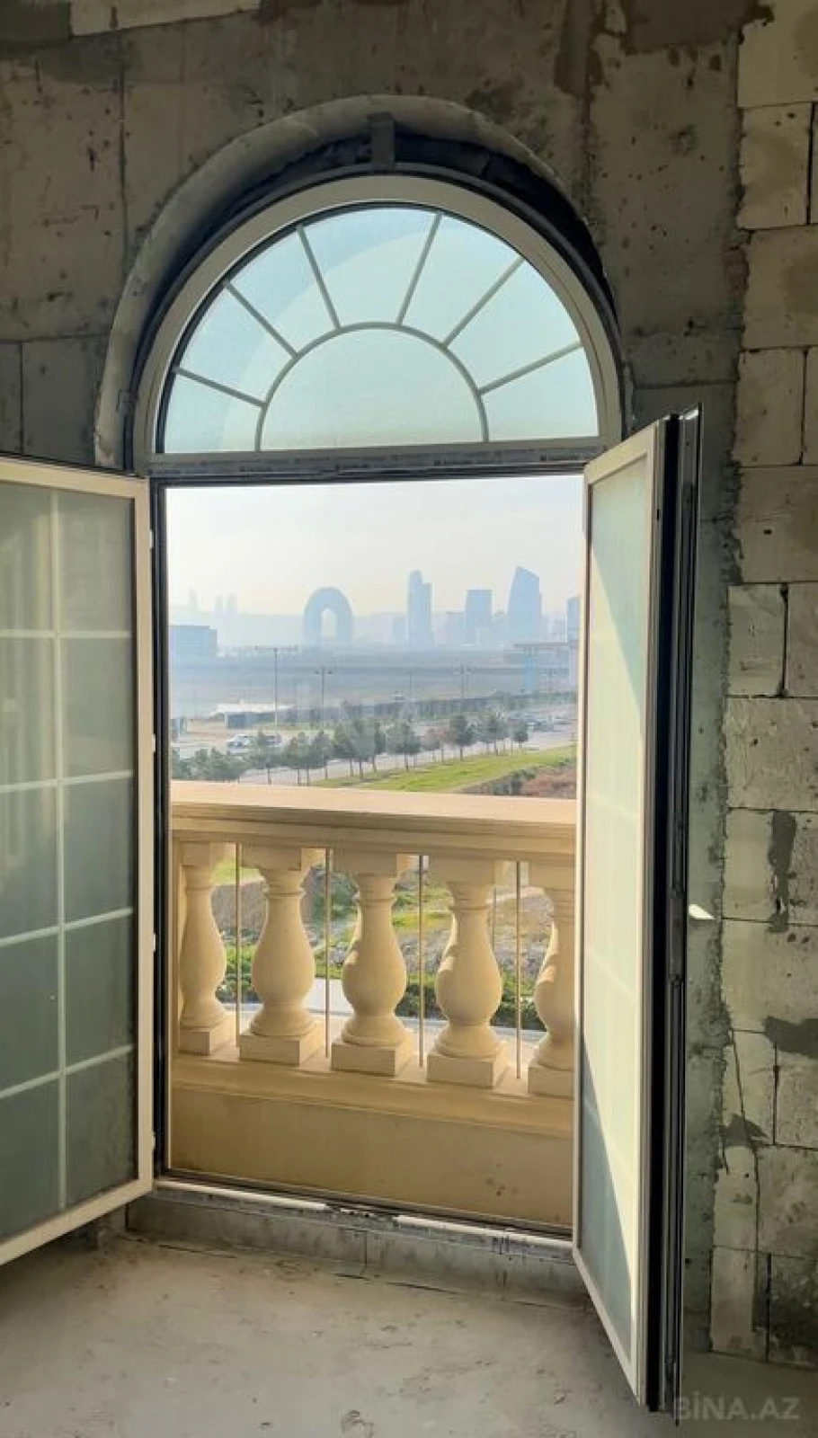 Satılır 3 otaqlı mənzil 100 m²