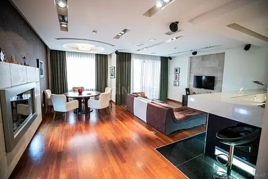 Satılır 3 otaqlı mənzil 121 m²