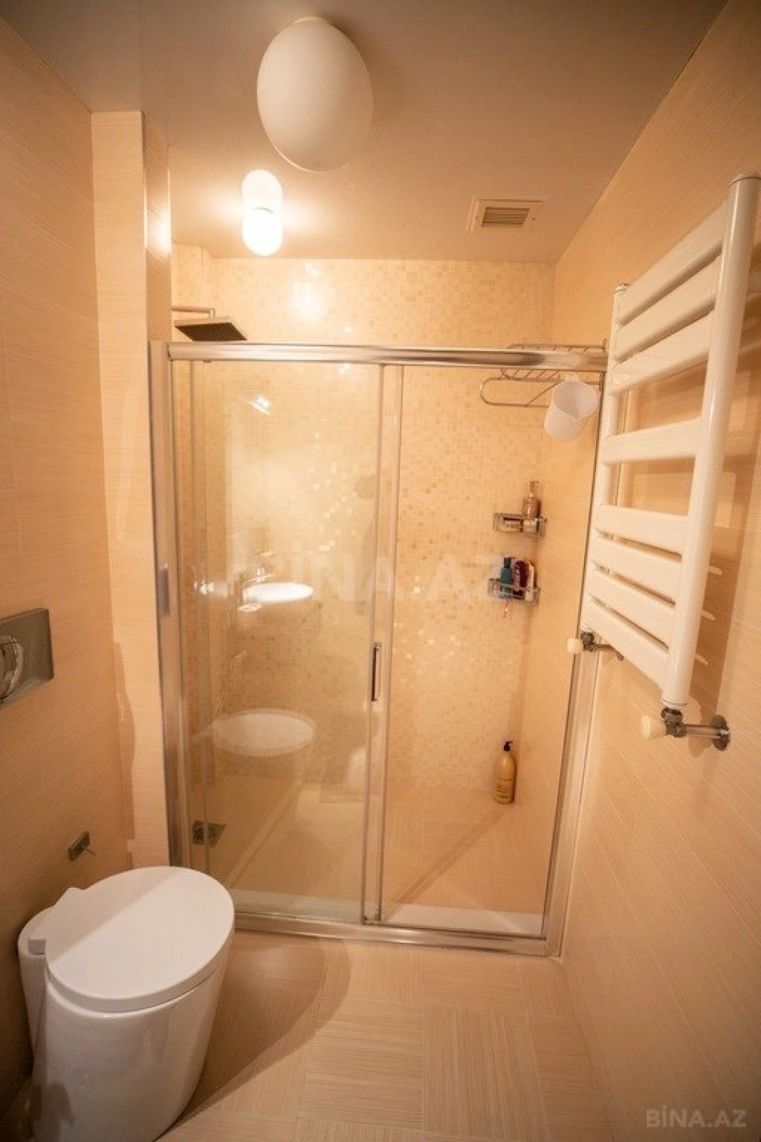 Satılır 3 otaqlı mənzil 121 m²