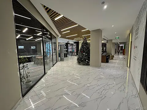 Satılır 4 otaqlı mənzil 170 m²