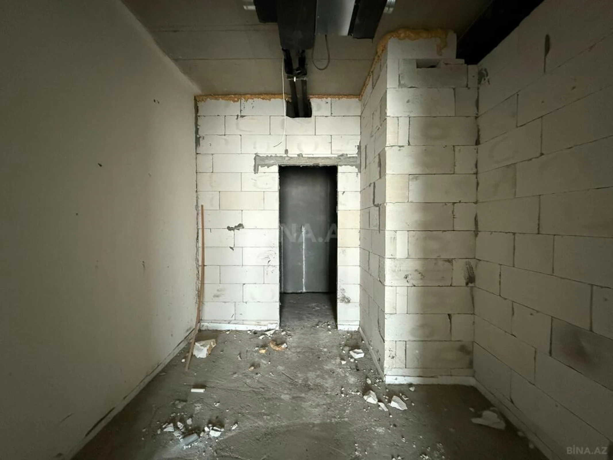 Satılır 4 otaqlı mənzil 170 m²