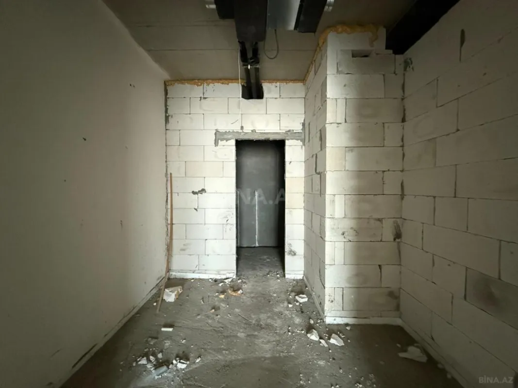 Satılır 4 otaqlı mənzil 170 m²