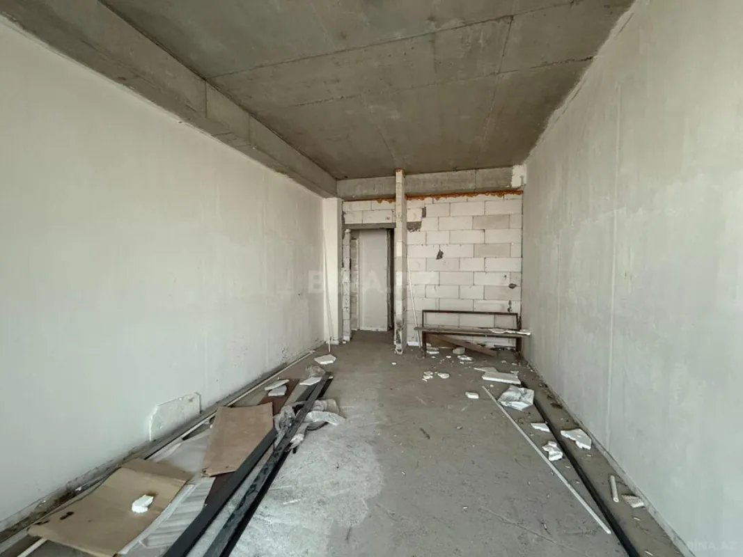 Satılır 4 otaqlı mənzil 170 m²