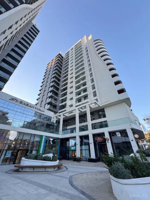 Satılır 4 otaqlı mənzil 170 m²