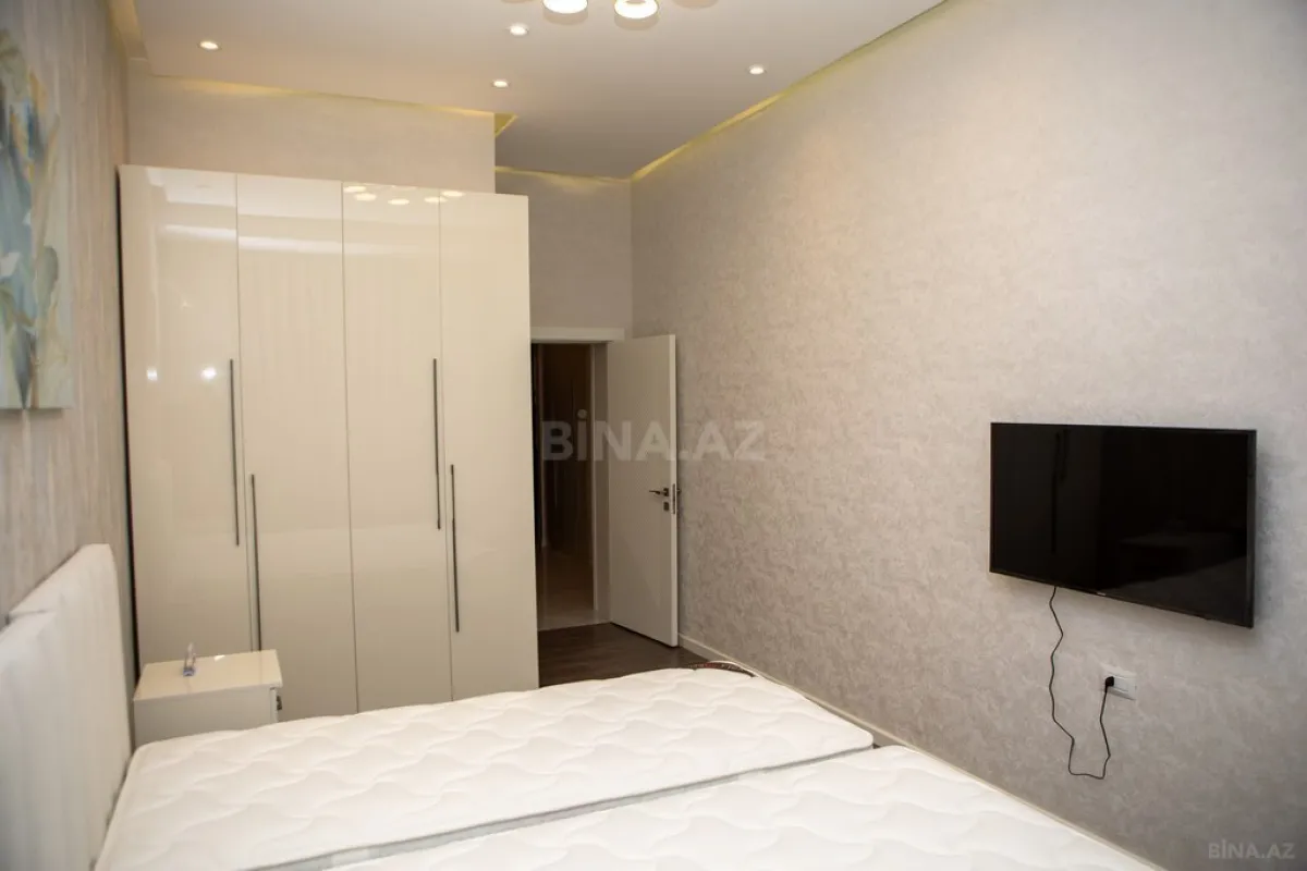 Satılır 2 otaqlı mənzil 70.8 m²