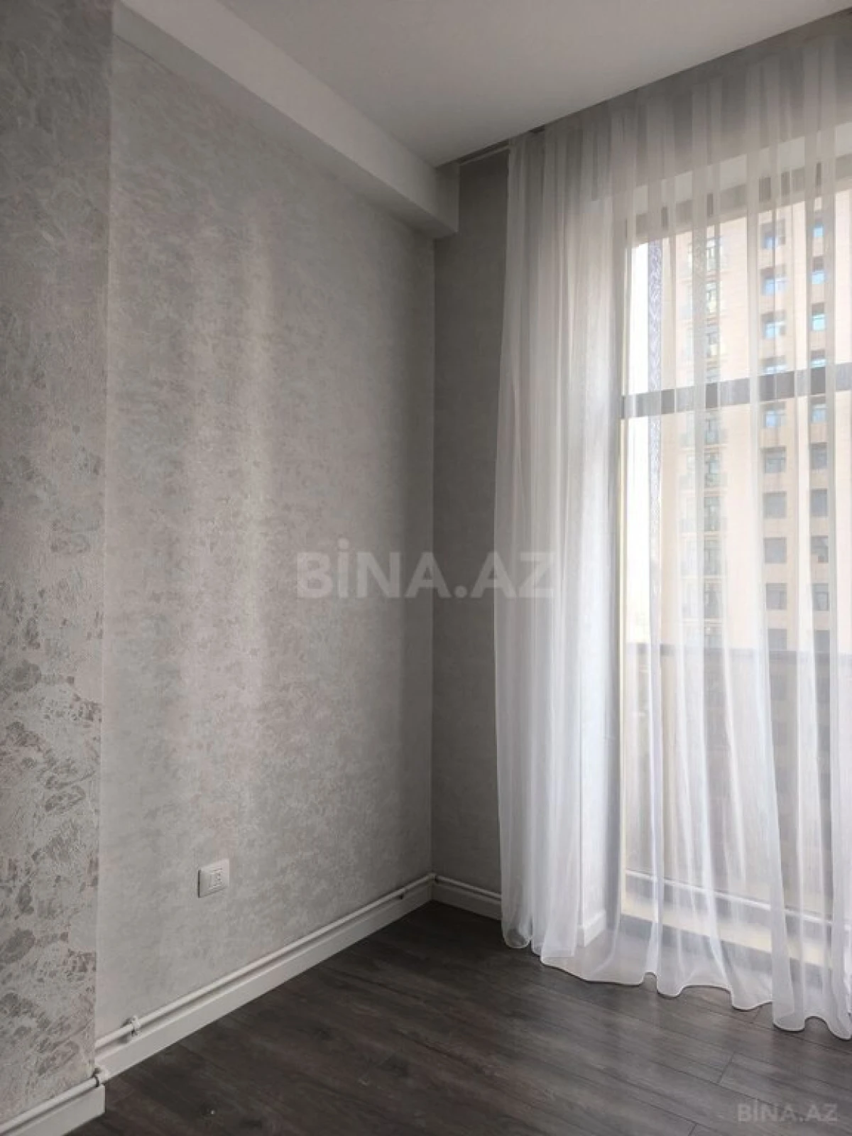 Satılır 2 otaqlı mənzil 70.8 m²
