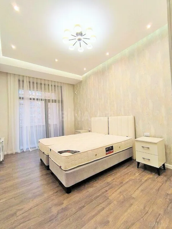 Satılır 2 otaqlı mənzil 70.8 m²