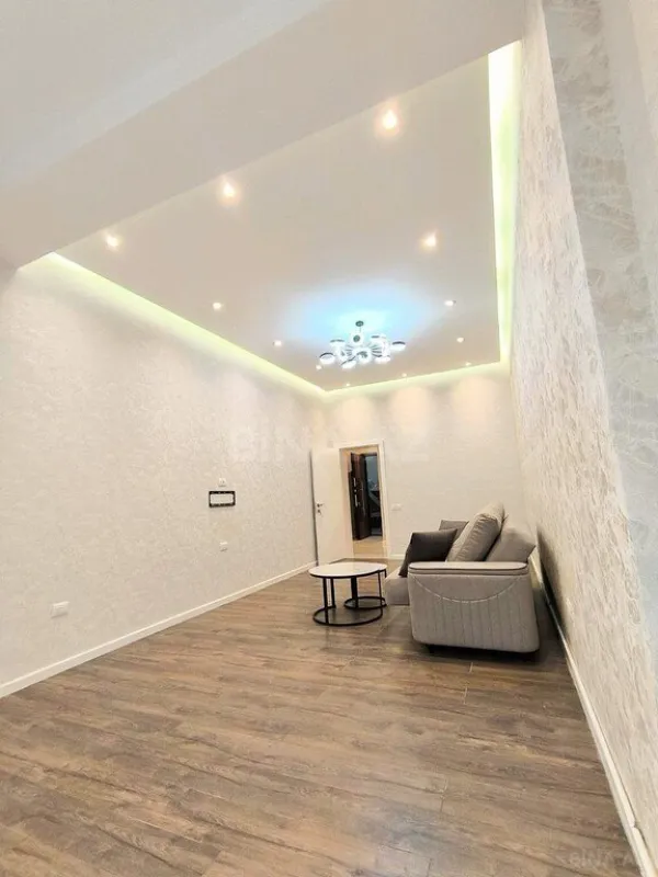 Satılır 2 otaqlı mənzil 70.8 m²