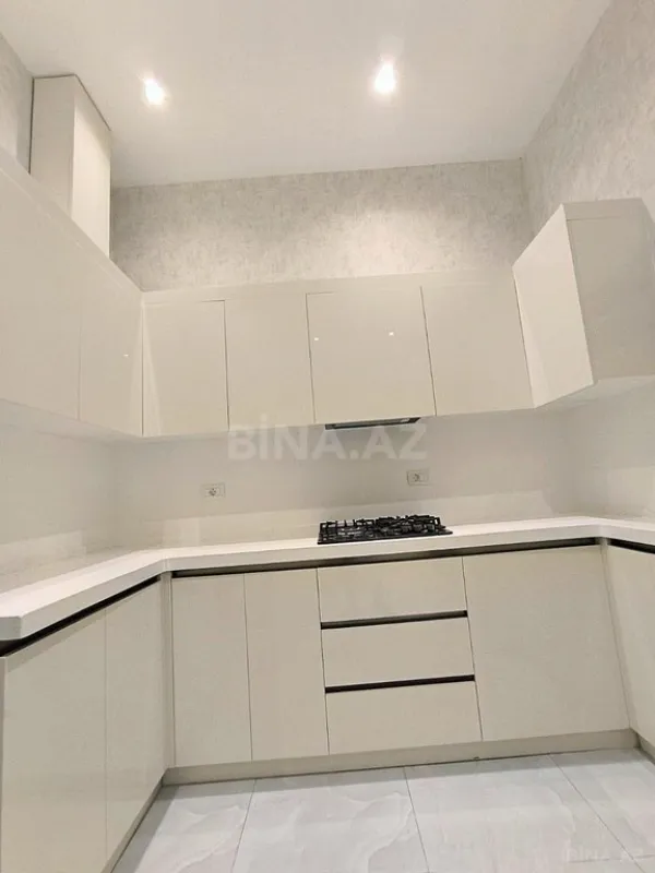 Satılır 2 otaqlı mənzil 70.8 m²