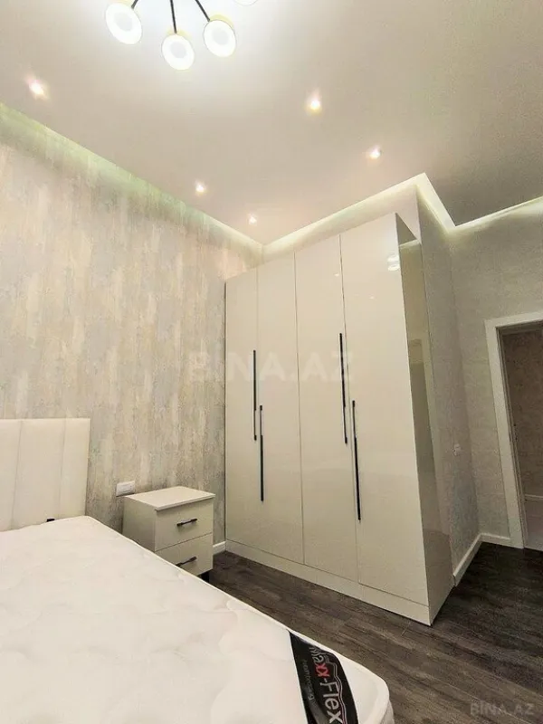 Satılır 2 otaqlı mənzil 70.8 m²