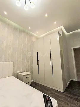 Satılır 2 otaqlı mənzil 70.8 m²