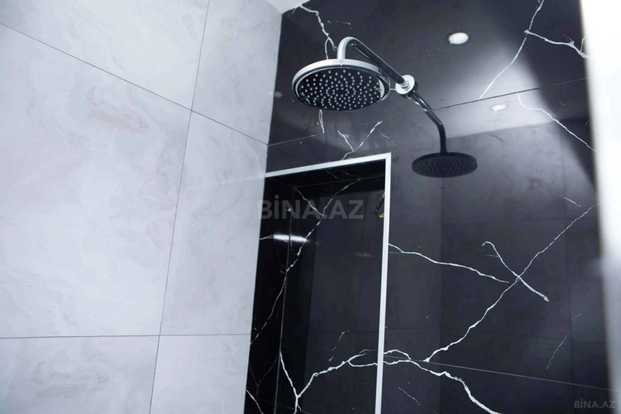 Satılır 2 otaqlı mənzil 70.8 m²