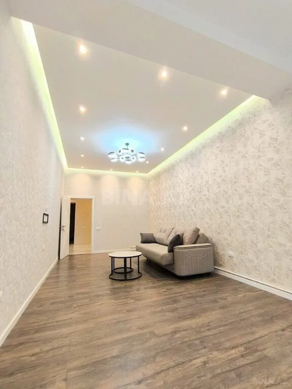 Satılır 2 otaqlı mənzil 70.8 m²