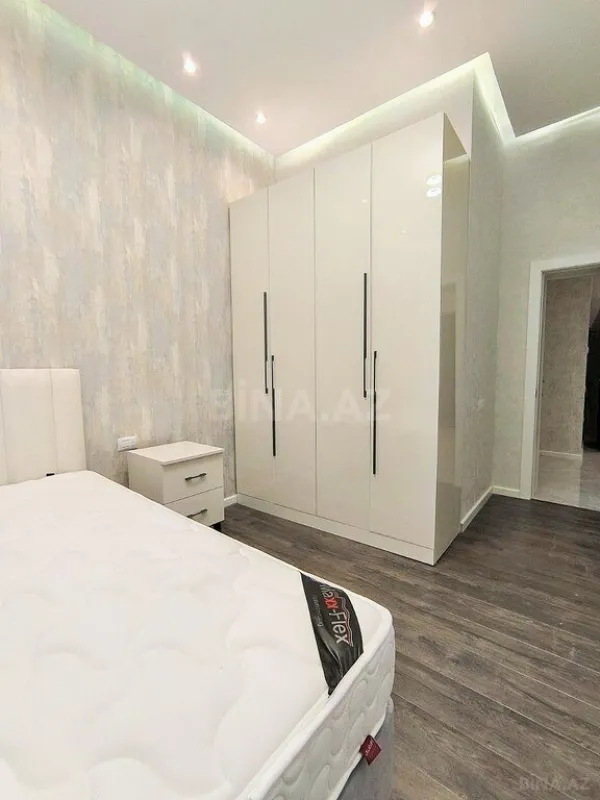 Satılır 2 otaqlı mənzil 70.8 m²