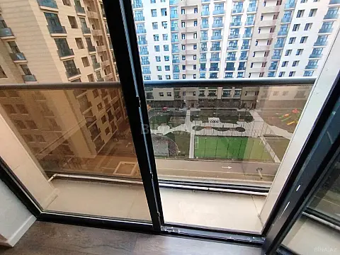 Satılır 2 otaqlı mənzil 70.8 m²