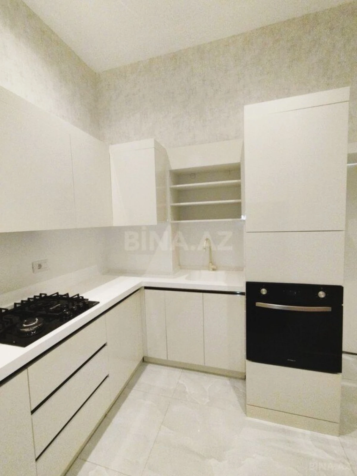 Satılır 2 otaqlı mənzil 70.8 m²