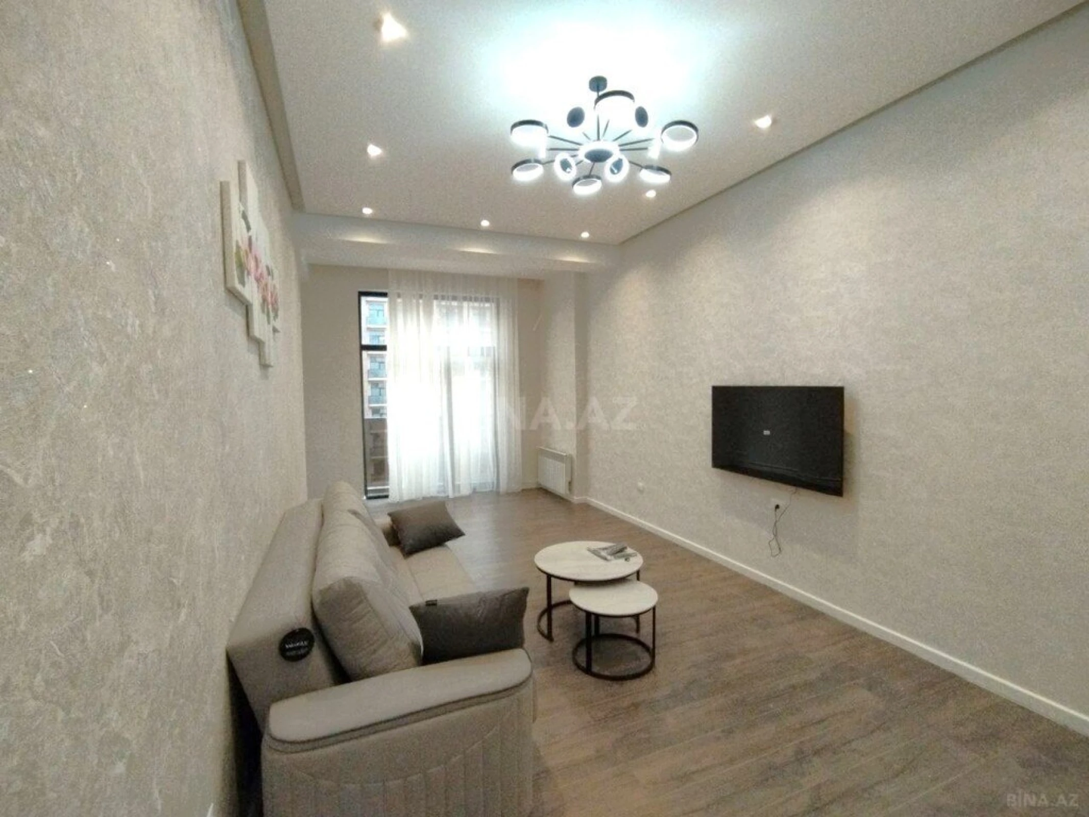 Satılır 2 otaqlı mənzil 70.8 m²