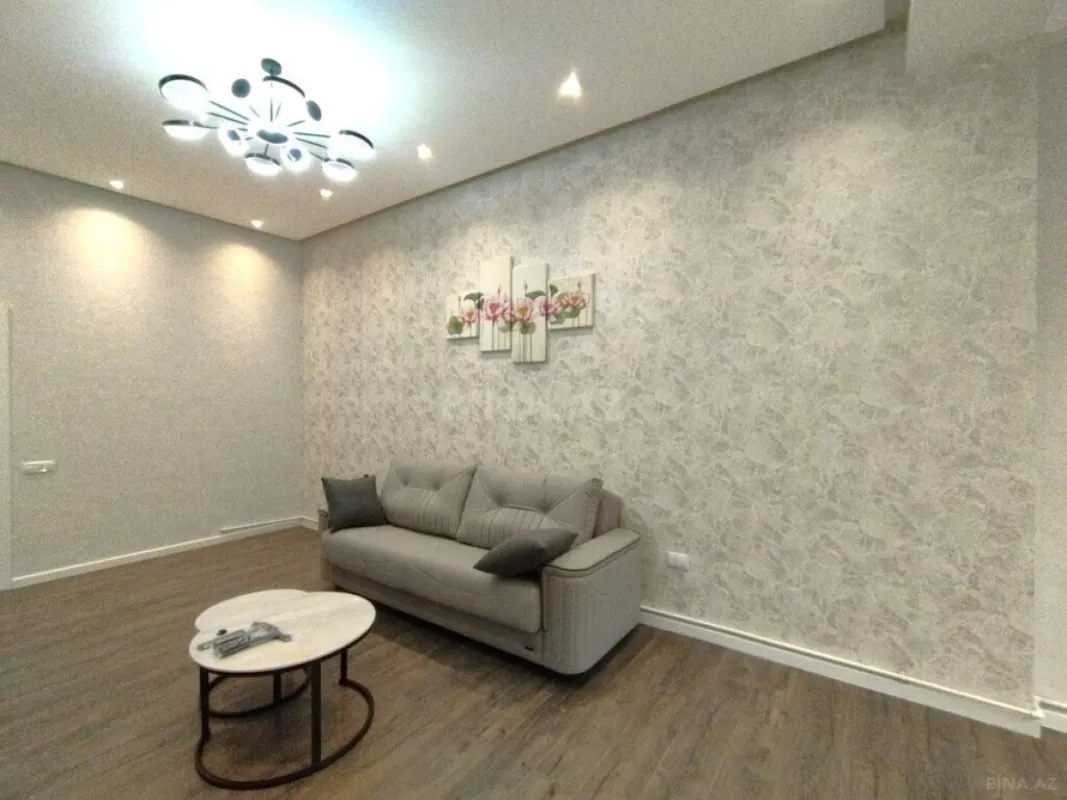 Satılır 2 otaqlı mənzil 70.8 m²