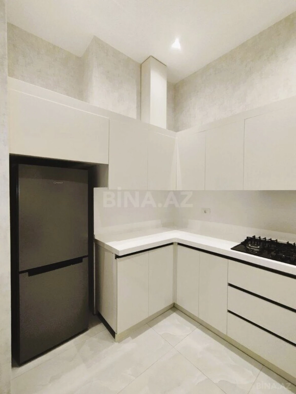 Satılır 2 otaqlı mənzil 70.8 m²