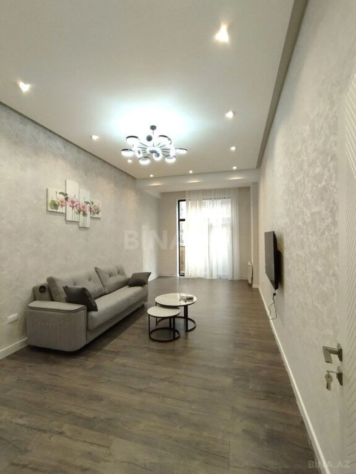 Satılır 2 otaqlı mənzil 70.8 m²