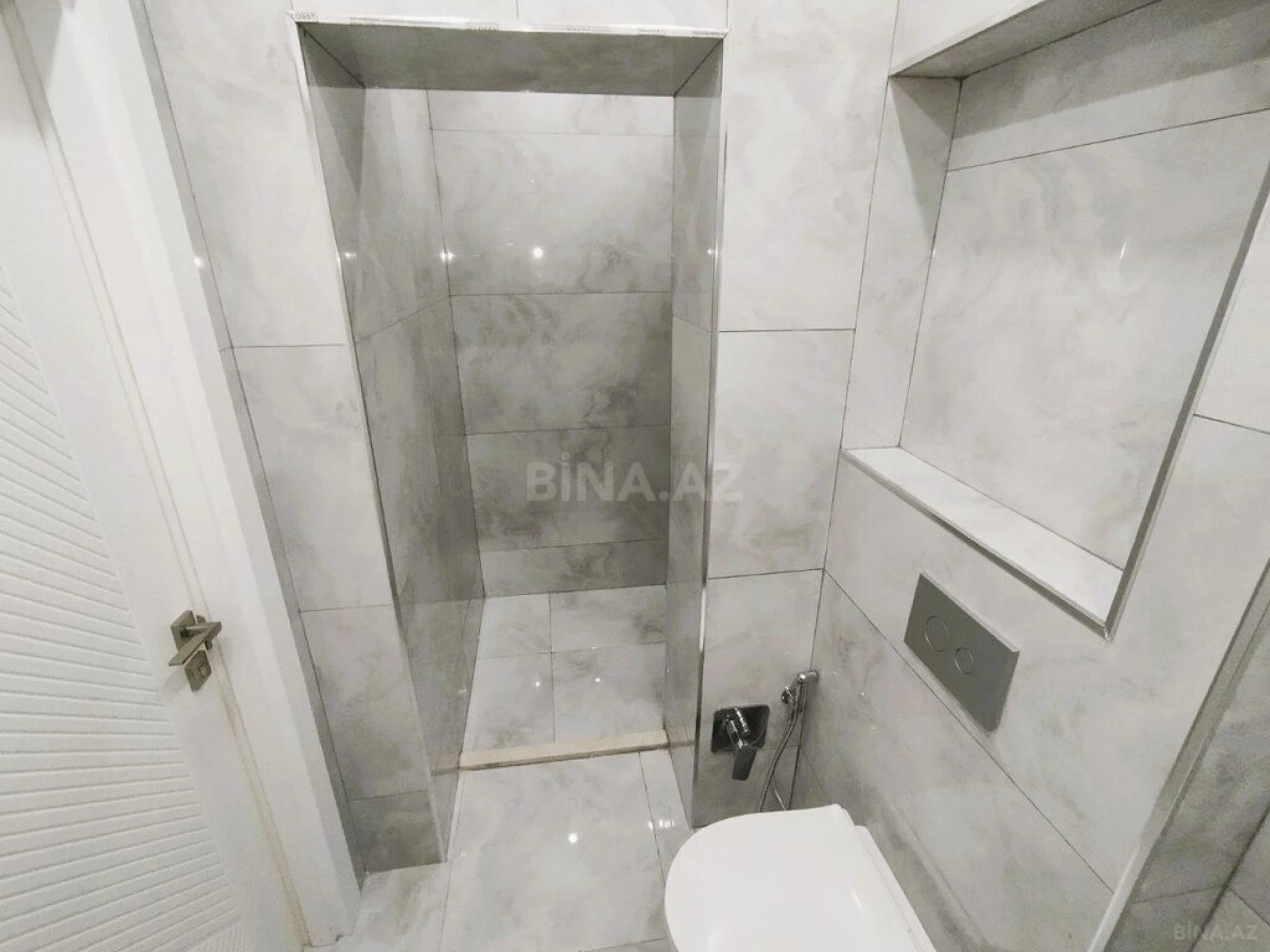 Satılır 2 otaqlı mənzil 70.8 m²